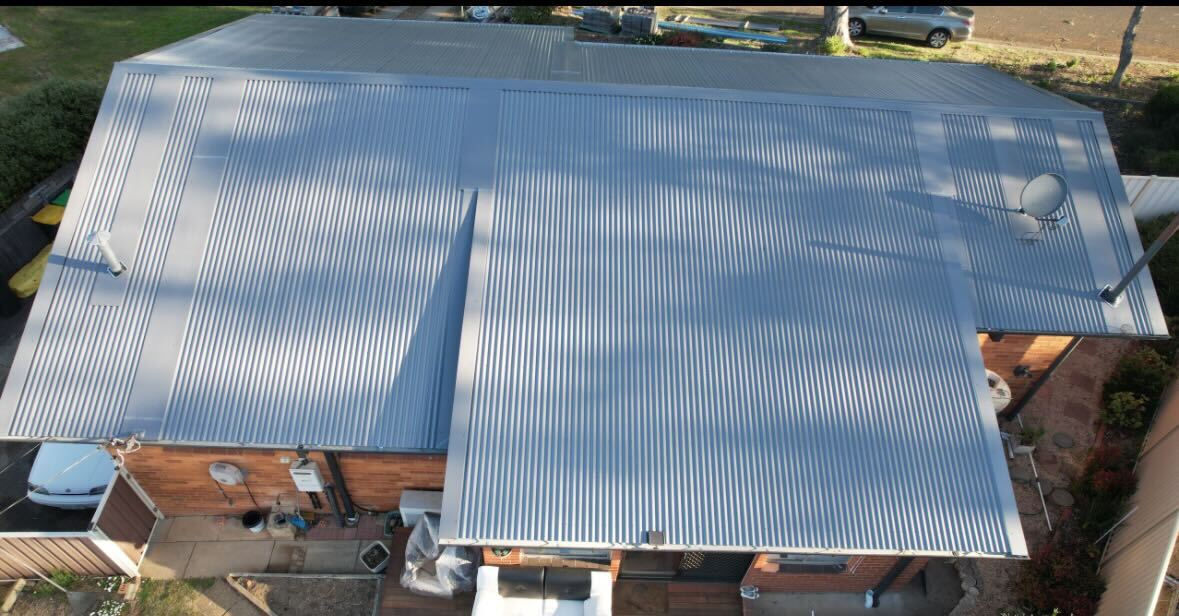 Commercial building roof maintenance in Canberra